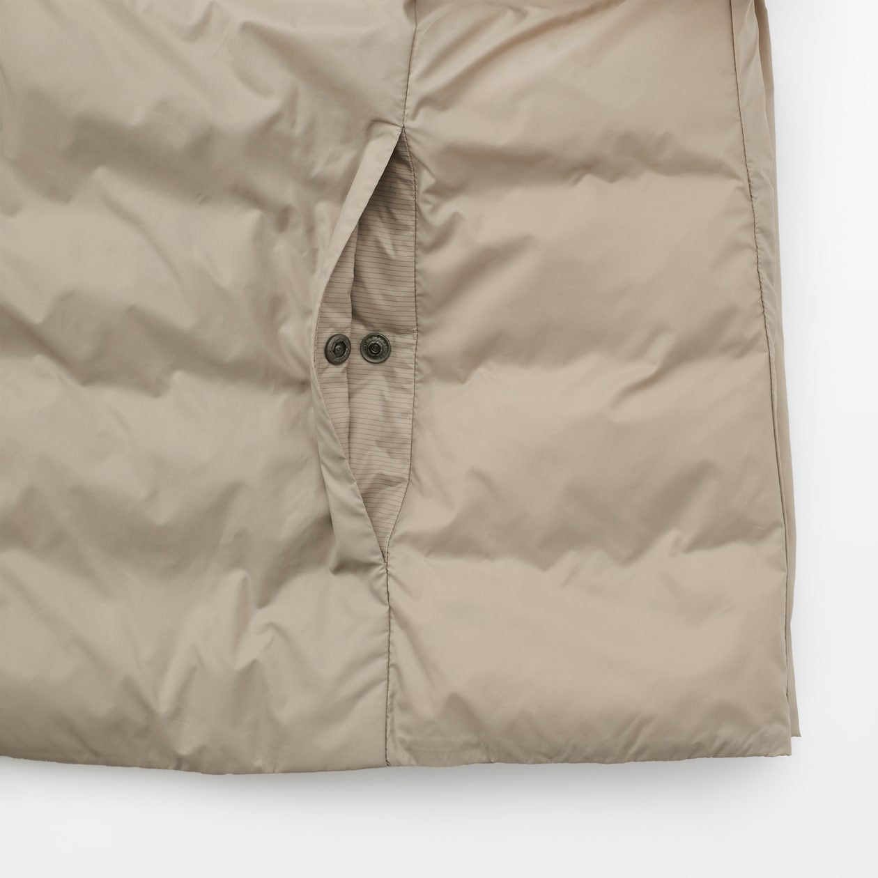 婦人　軽量ダウンポケッタブルノーカラージャケット