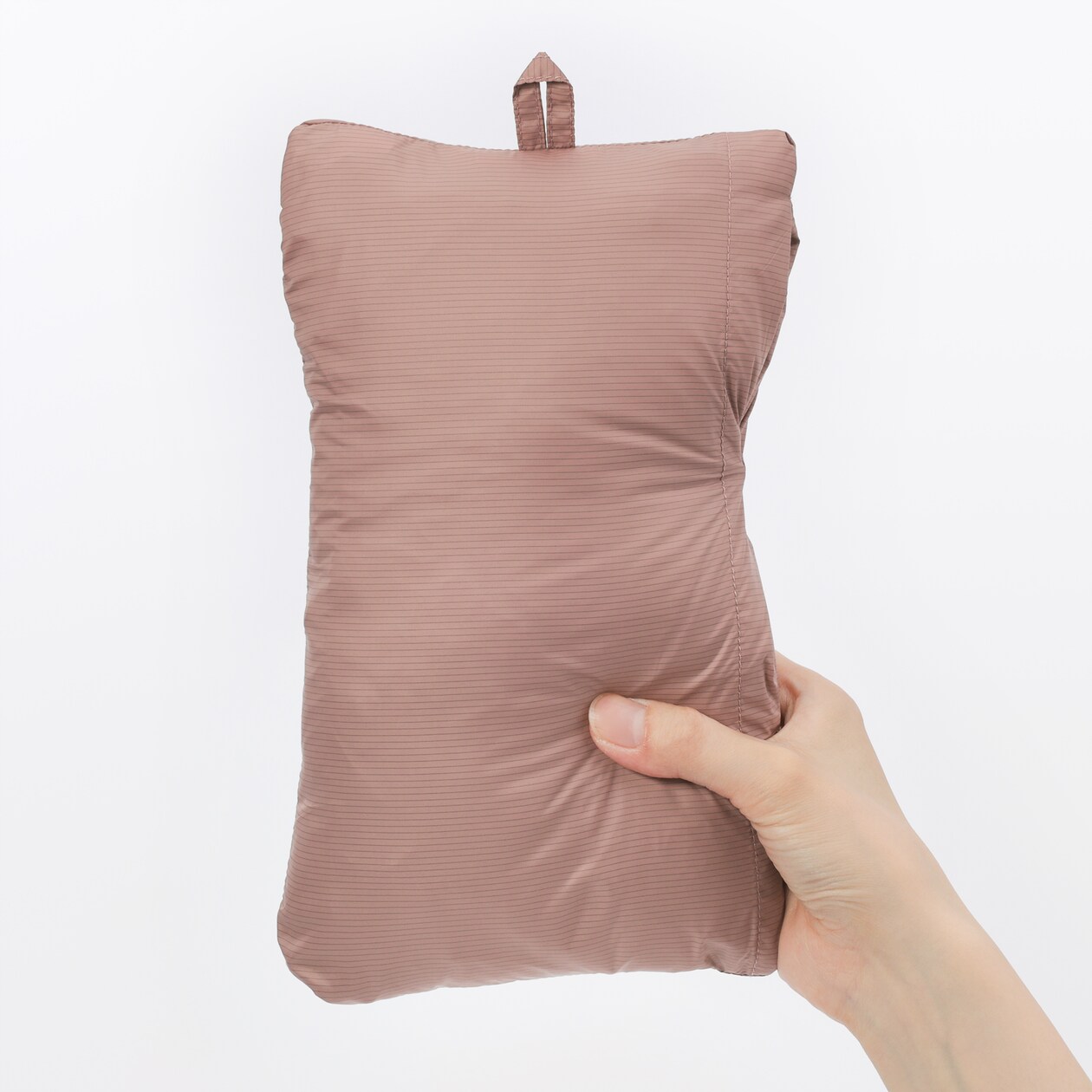 婦人　軽量ダウンポケッタブルノーカラージャケット