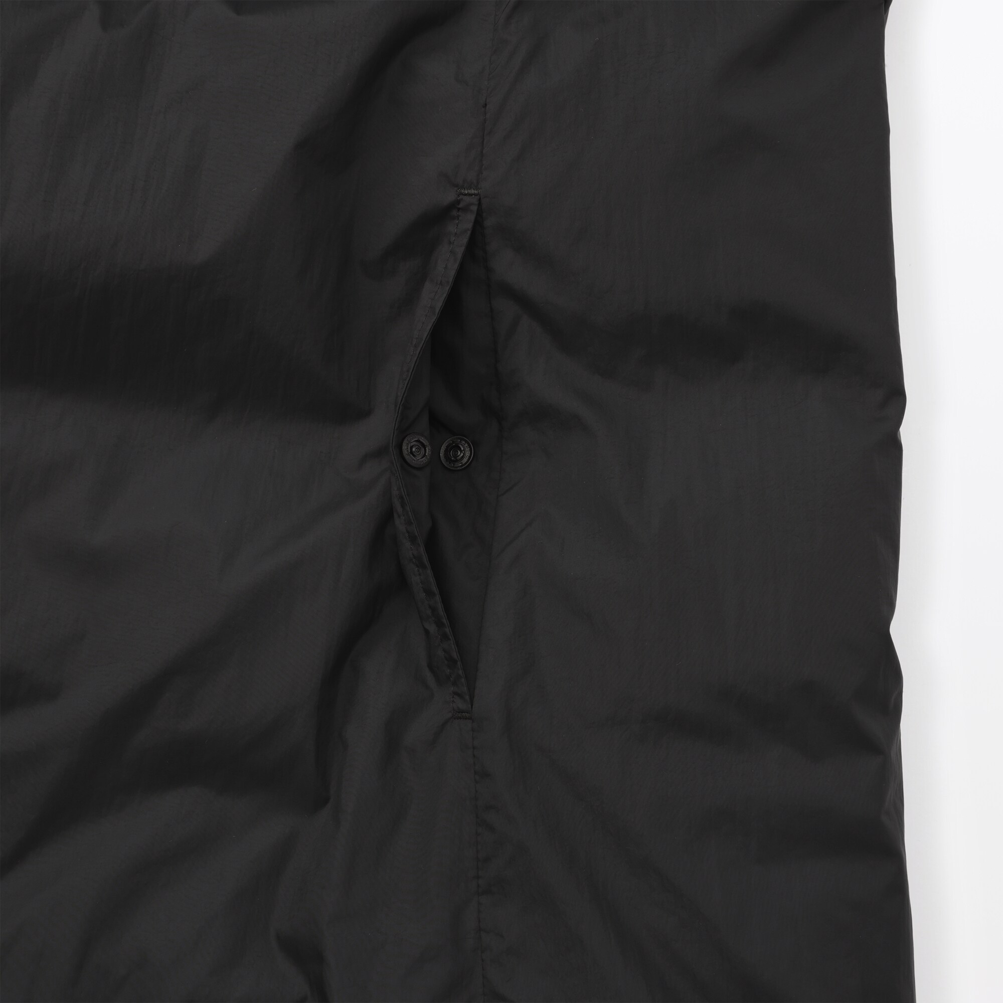 婦人　軽量ダウンポケッタブルノーカラーロングベスト