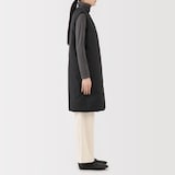 婦人　軽量ダウンポケッタブルノーカラーロングベスト