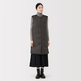 婦人　軽量ダウンポケッタブルノーカラーロングベスト