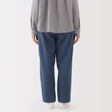 婦人　洗いざらし　デニムイージーテーパードパンツ