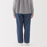 婦人　洗いざらし　デニムイージーテーパードパンツ