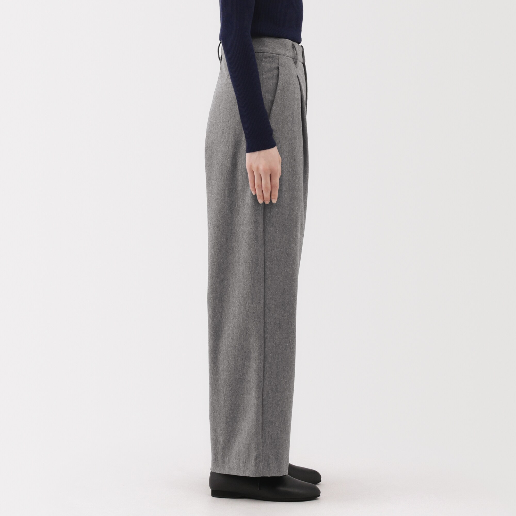 婦人　縦横ストレッチ起毛　タックワイドパンツ