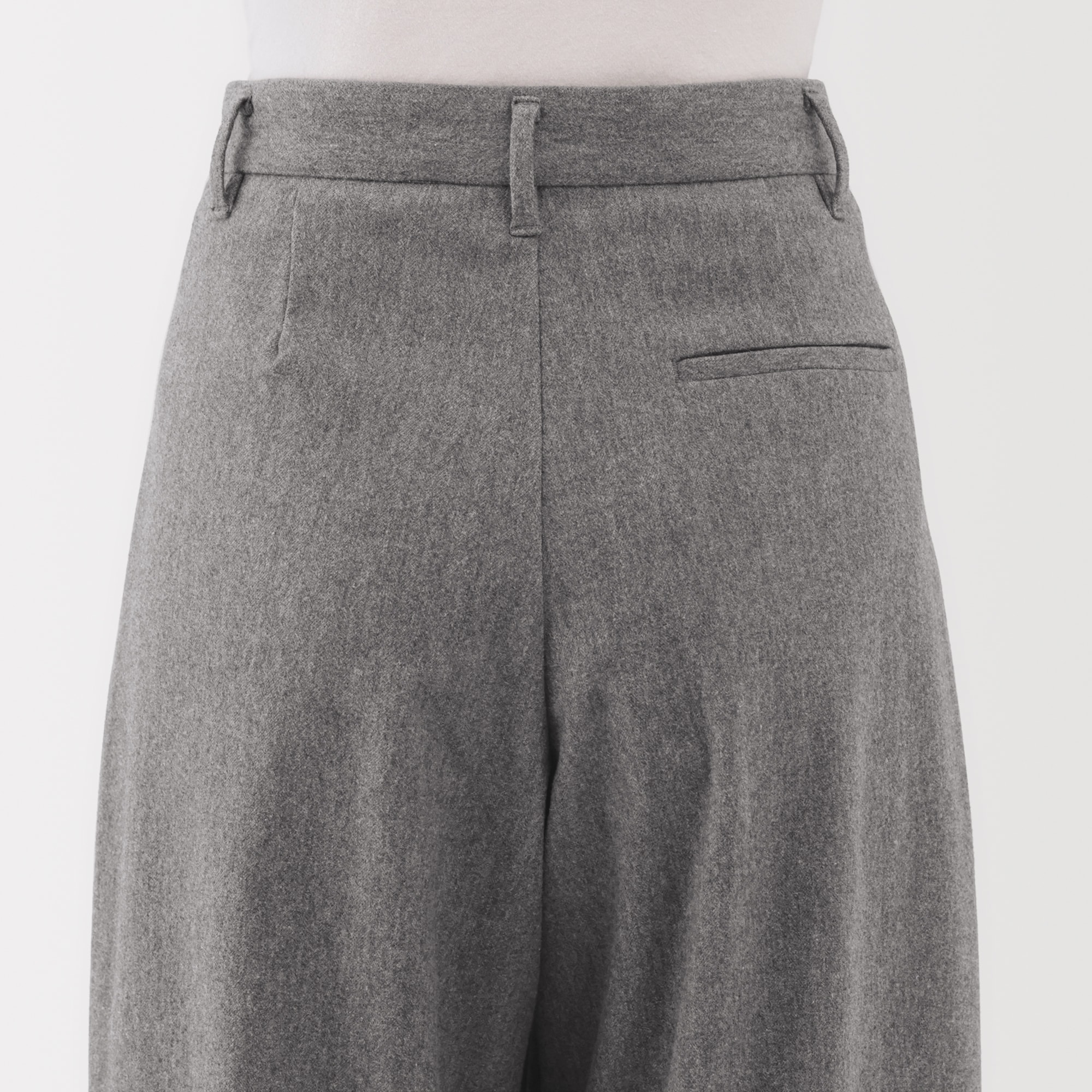 婦人 縦横ストレッチ起毛 タックワイドパンツ | 無印良品
