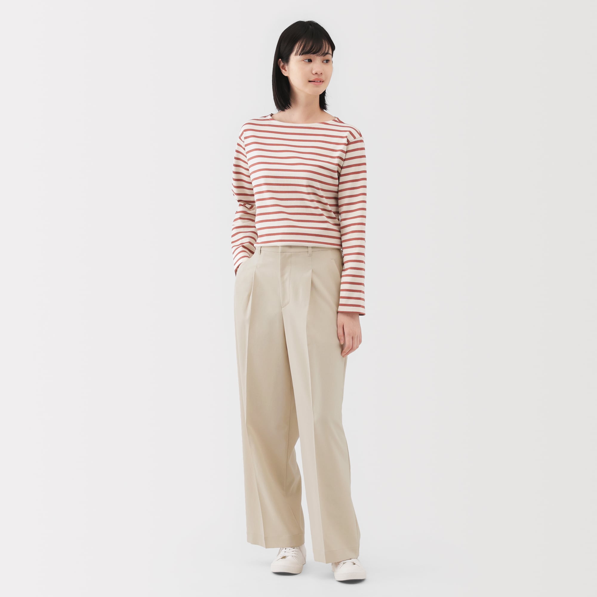 婦人 撥水ストレッチ タックストレートパンツ | 無印良品