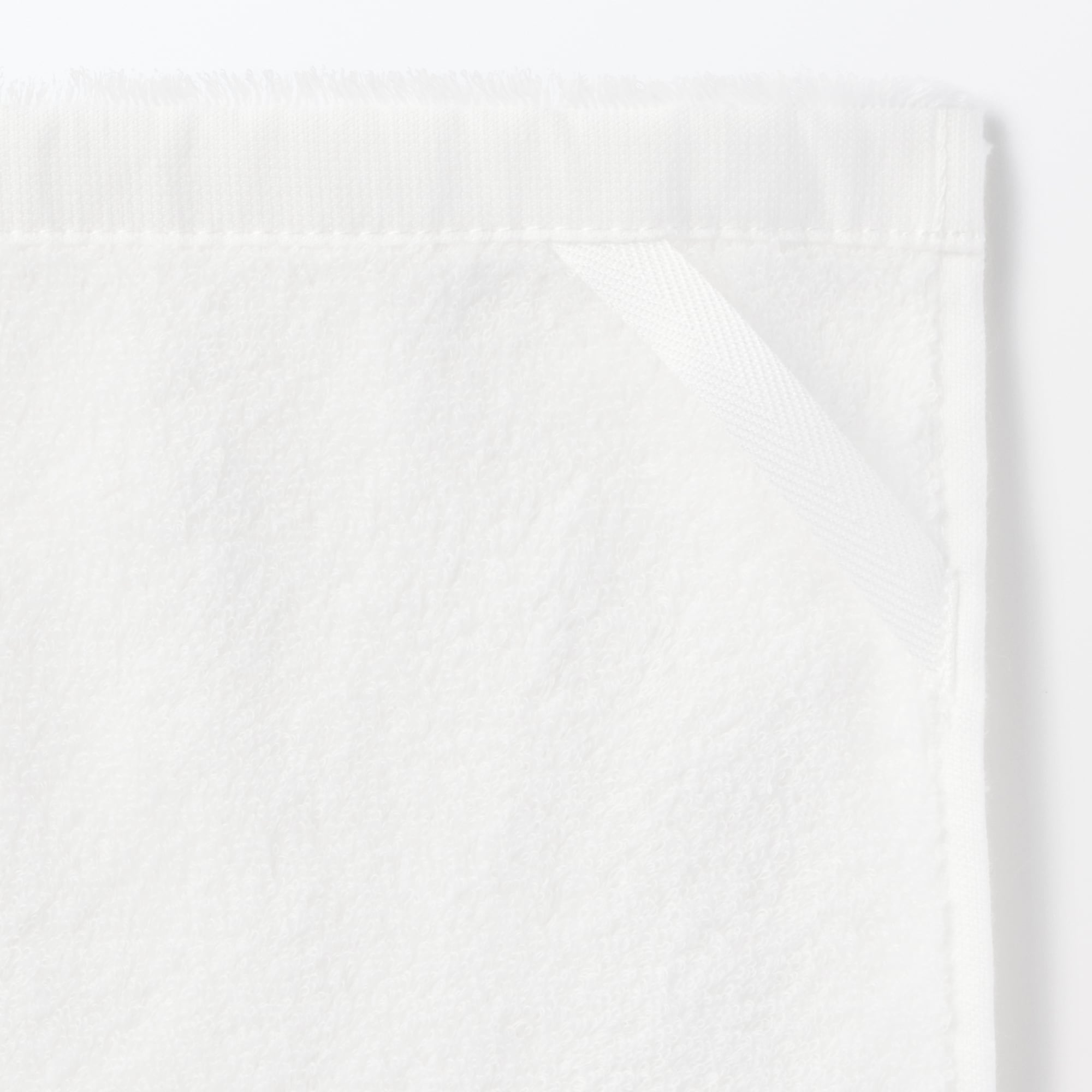 肌あたりやわらかハンドタオル