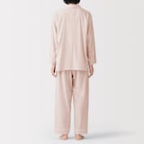 婦人　脇に縫い目のない　二重ガーゼ長袖パジャマ