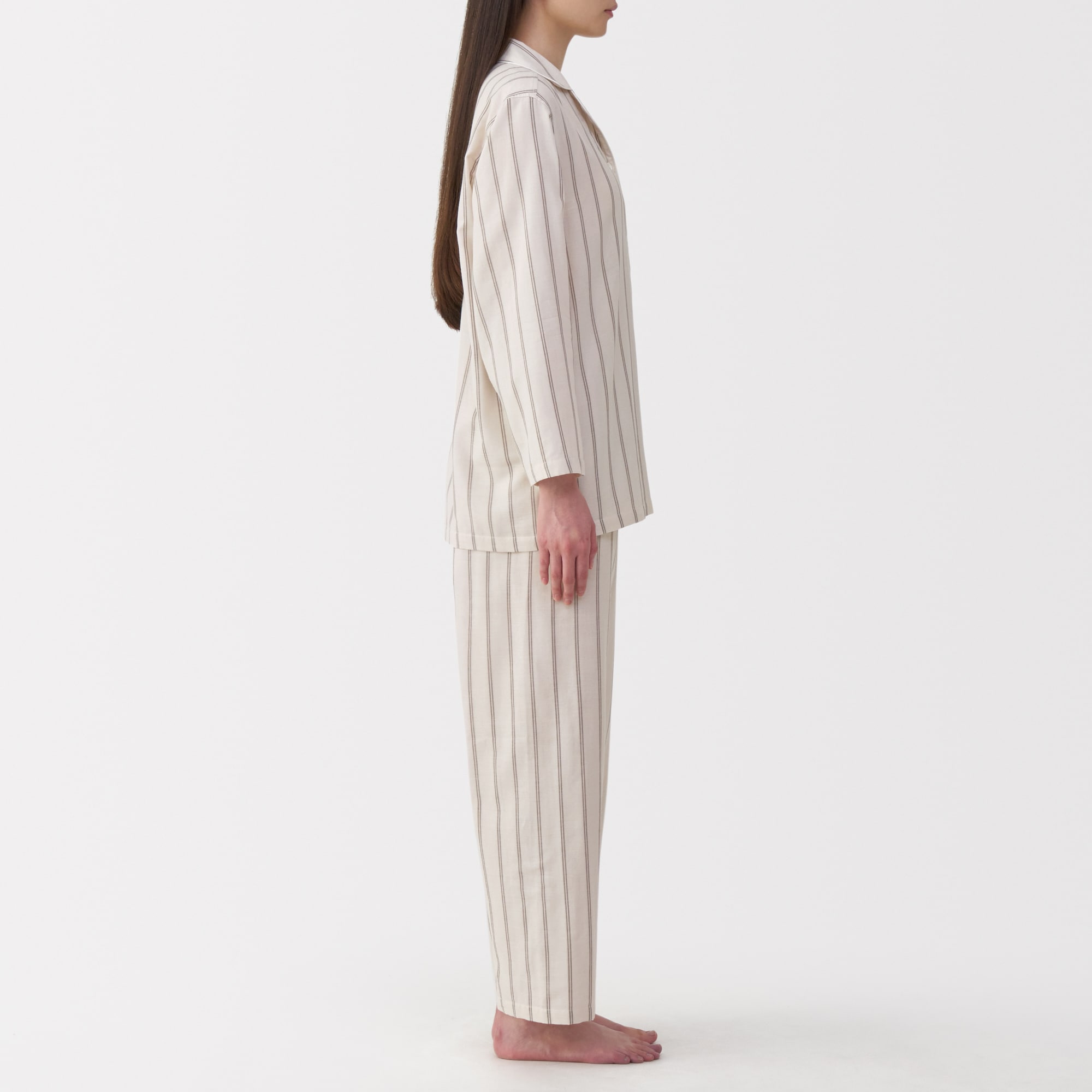 婦人　脇に縫い目のない　二重ガーゼ長袖パジャマ