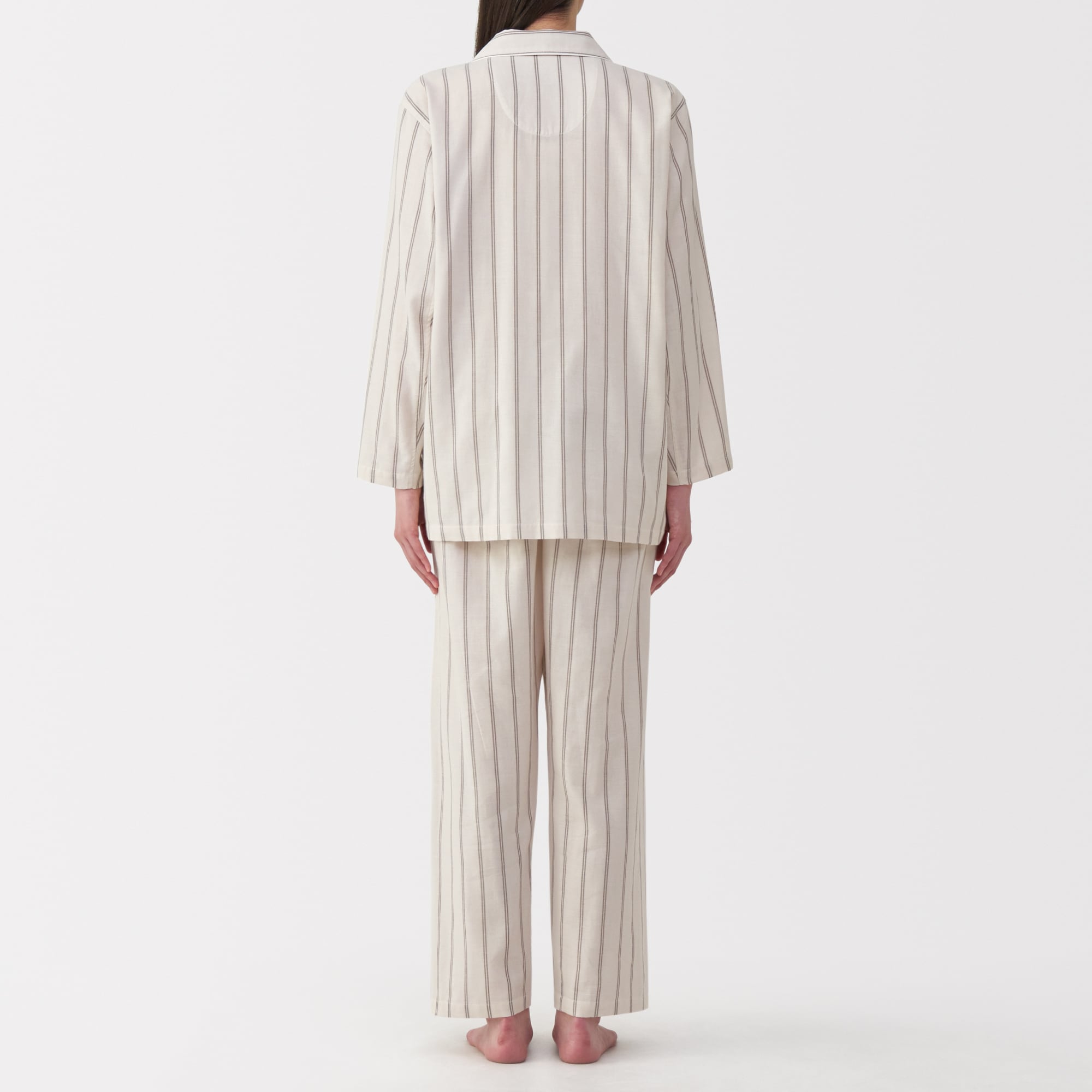 婦人　脇に縫い目のない　二重ガーゼ長袖パジャマ