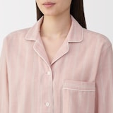 婦人　脇に縫い目のない　二重ガーゼ長袖パジャマ