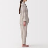 婦人　脇に縫い目のない　二重ガーゼ長袖パジャマ