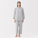婦人　ヘリンボーンガーゼ　スタンドカラー八分袖パジャマ