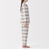 婦人　脇に縫い目のない　フランネル長袖パジャマ