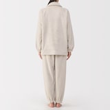 婦人　静電気が起きにくい　着る毛布パジャマ