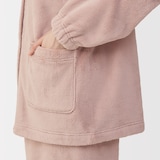 婦人　静電気が起きにくい　着る毛布パジャマ