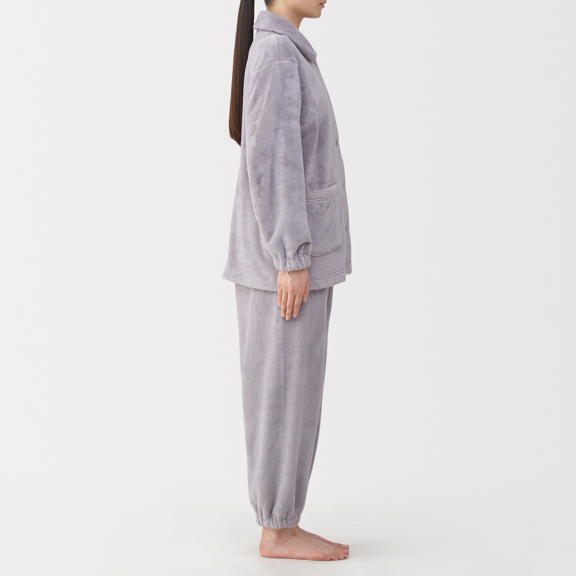 婦人　静電気が起きにくい　着る毛布パジャマ