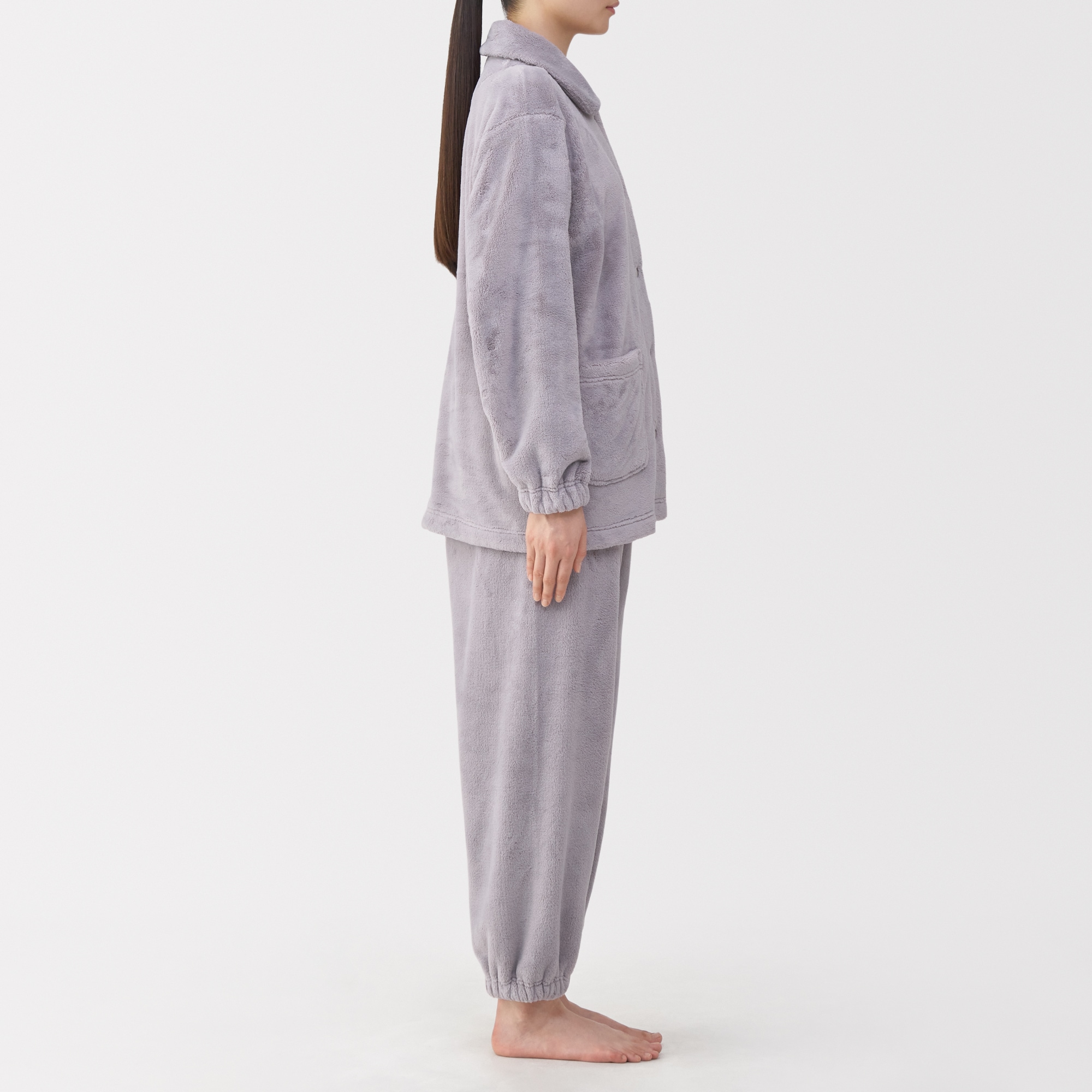 婦人　静電気が起きにくい　着る毛布パジャマ