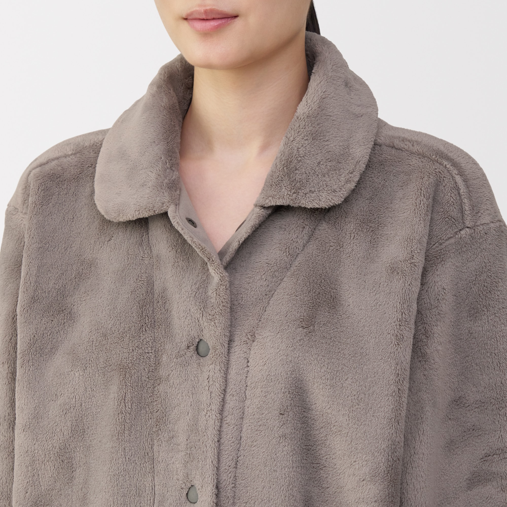 婦人　静電気が起きにくい　着る毛布パジャマ