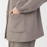 婦人　静電気が起きにくい　着る毛布パジャマ