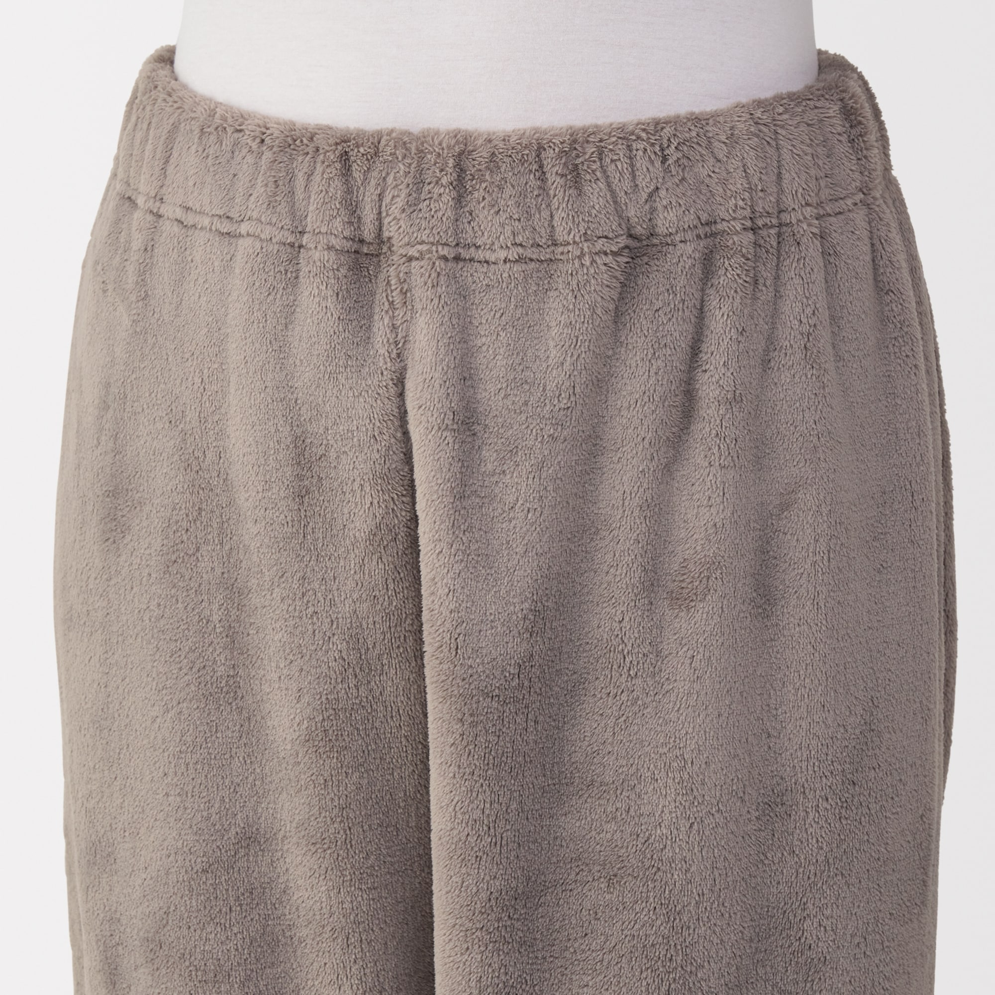 婦人　静電気が起きにくい　着る毛布パジャマ