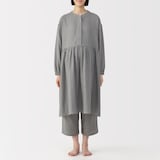 産後も使える　二重ガーゼ長袖パジャマ