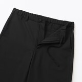 紳士　風を通すストレッチテーパードパンツ