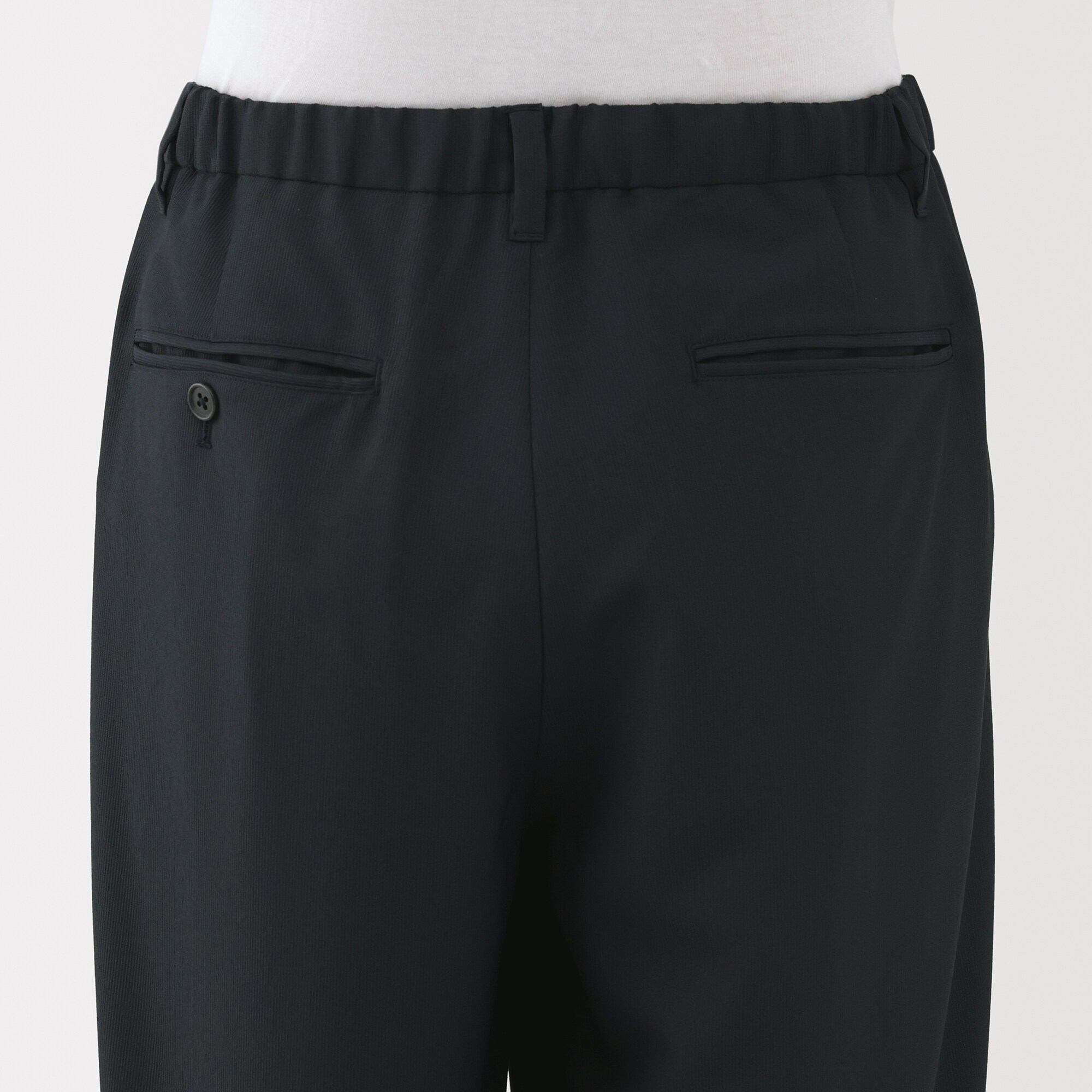 紳士　風を通すストレッチテーパードパンツ