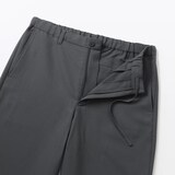 紳士　風を通すストレッチテーパードパンツ