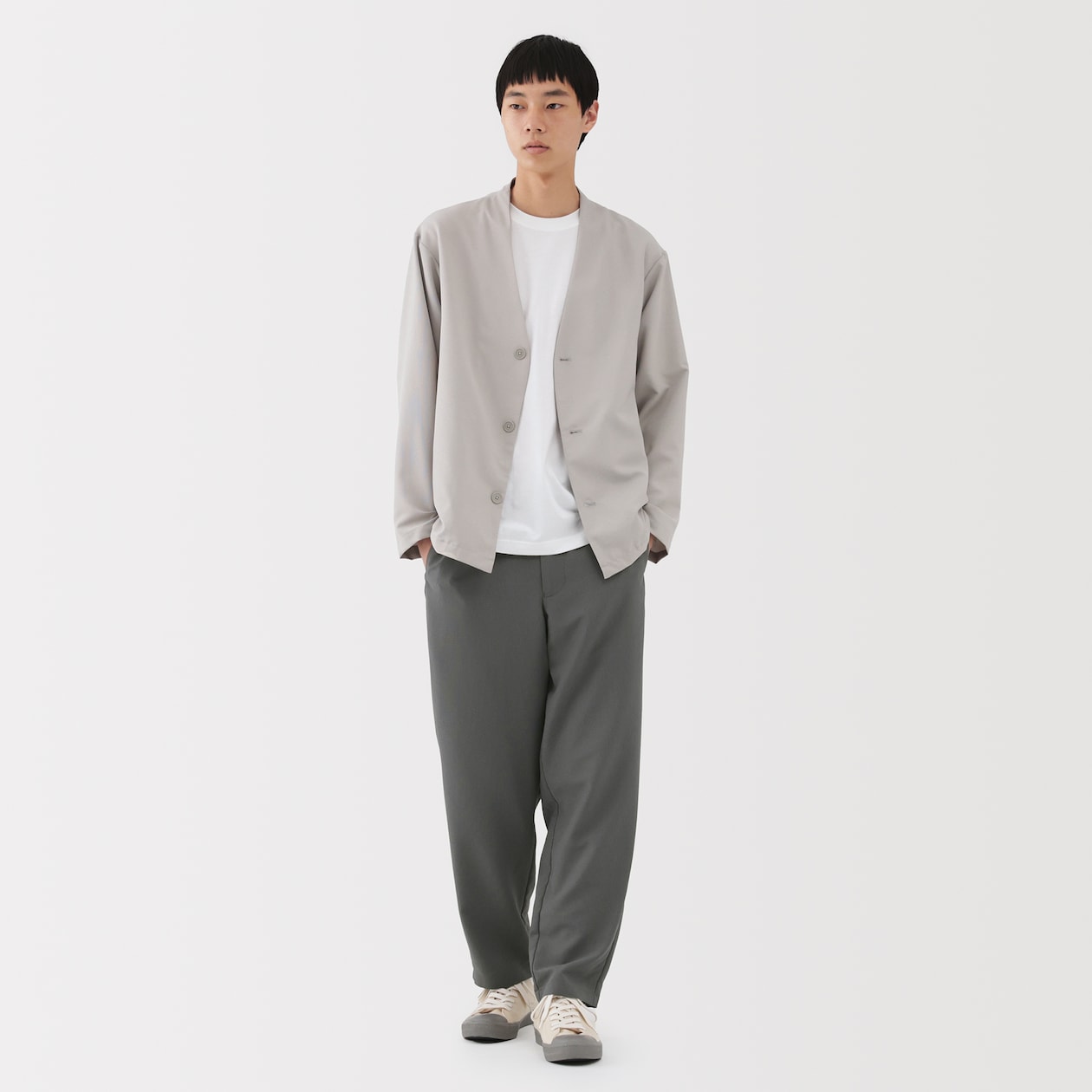 紳士　風を通すストレッチテーパードパンツ
