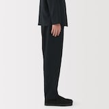 紳士　風を通すストレッチテーパードパンツ