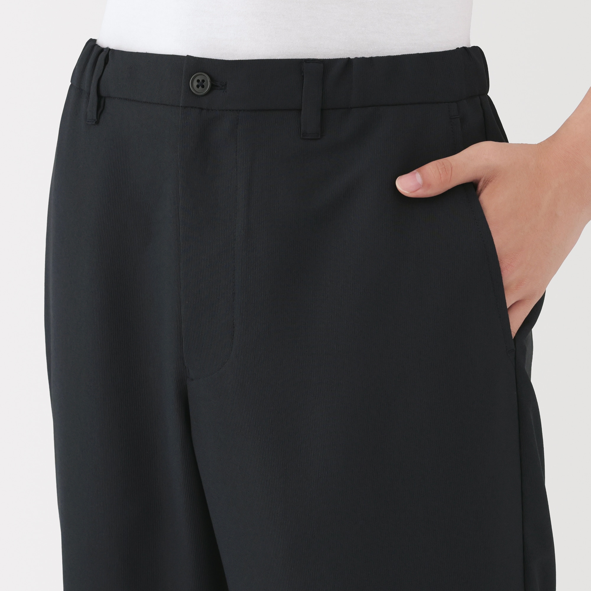 紳士　風を通すストレッチテーパードパンツ