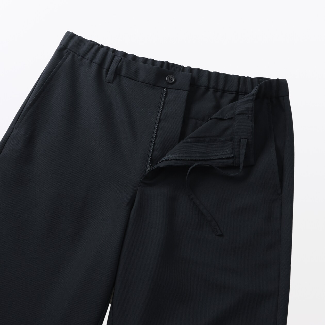 紳士　風を通すストレッチテーパードパンツ