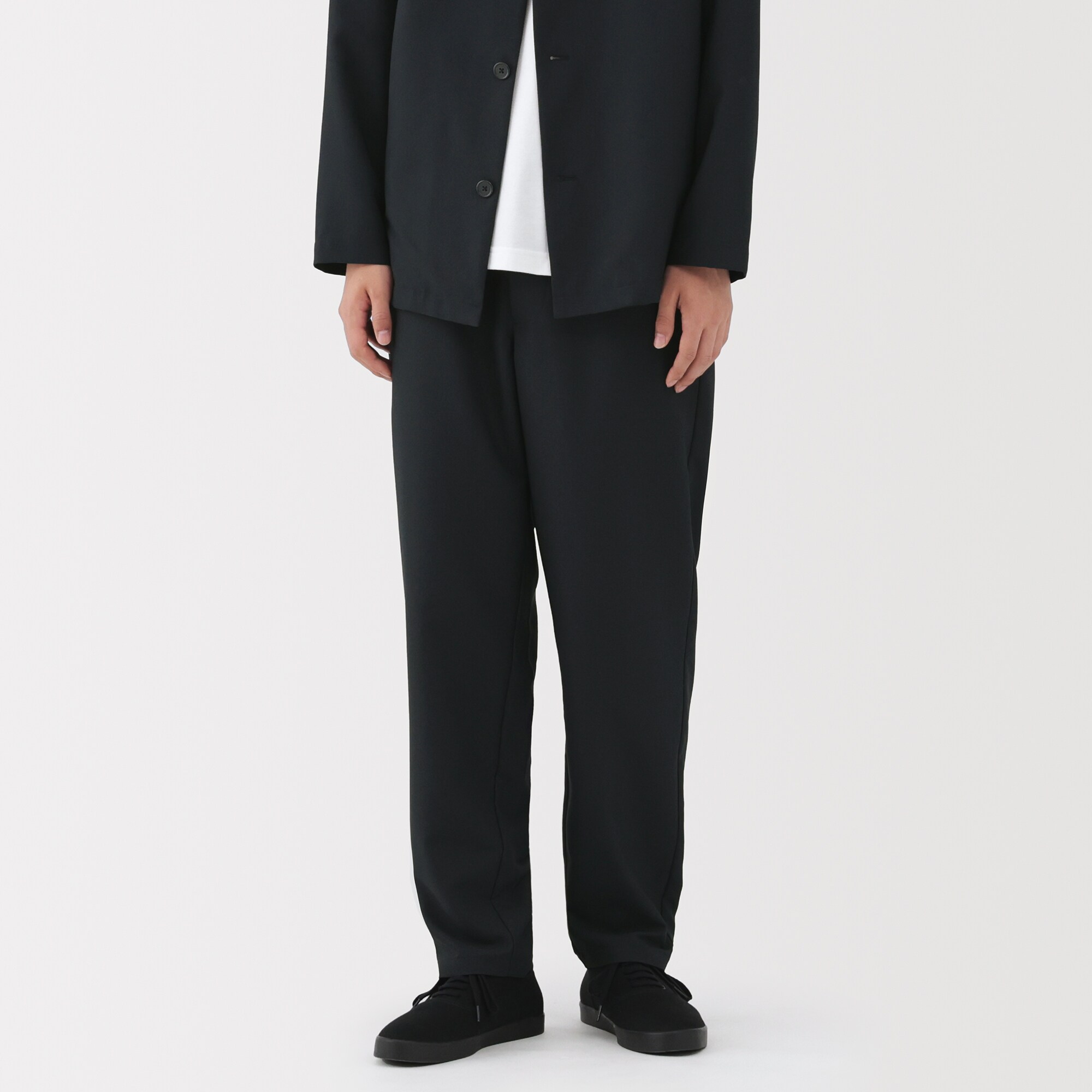 紳士　風を通すストレッチテーパードパンツ