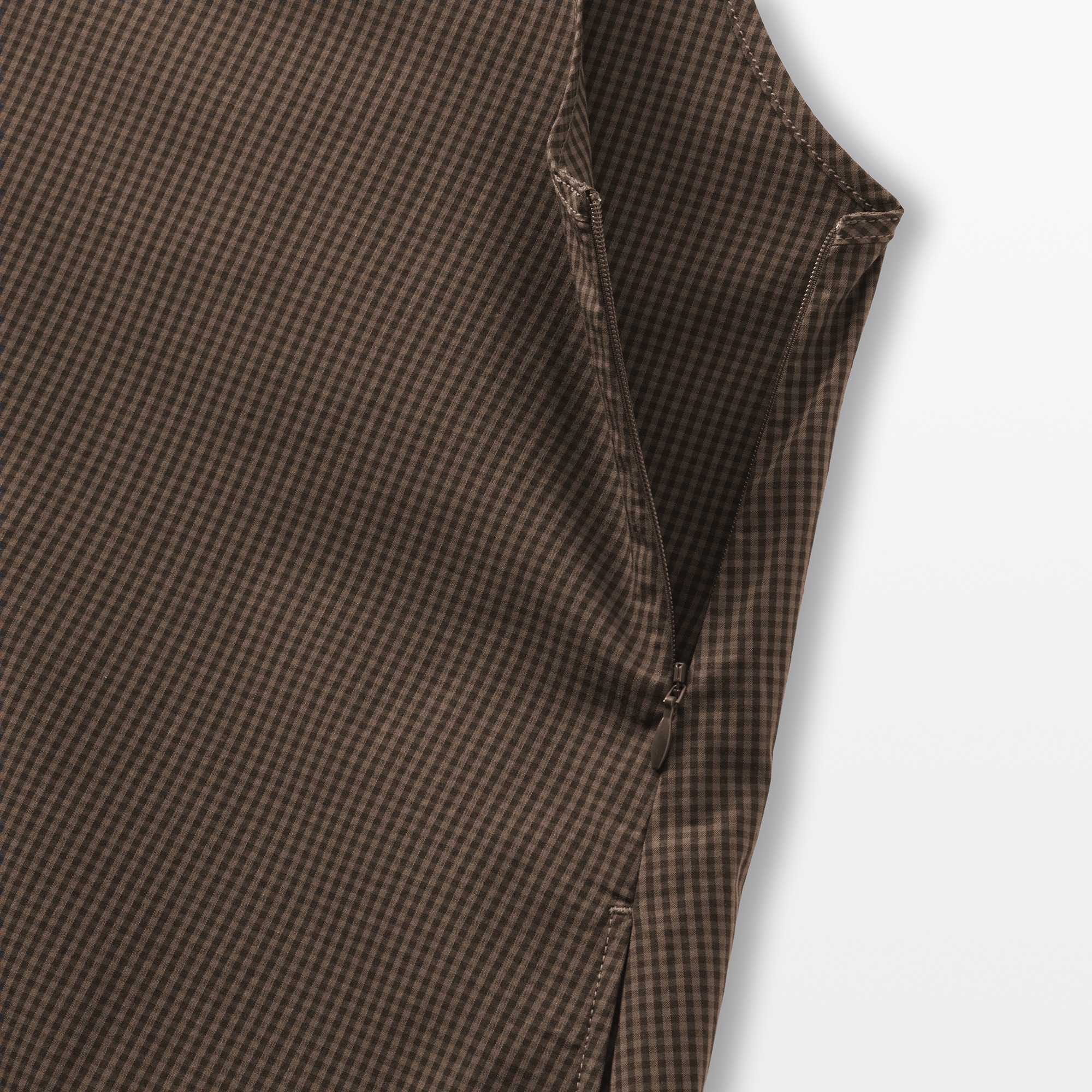 婦人　乾きやすい　ブロードスリーブレスワンピース