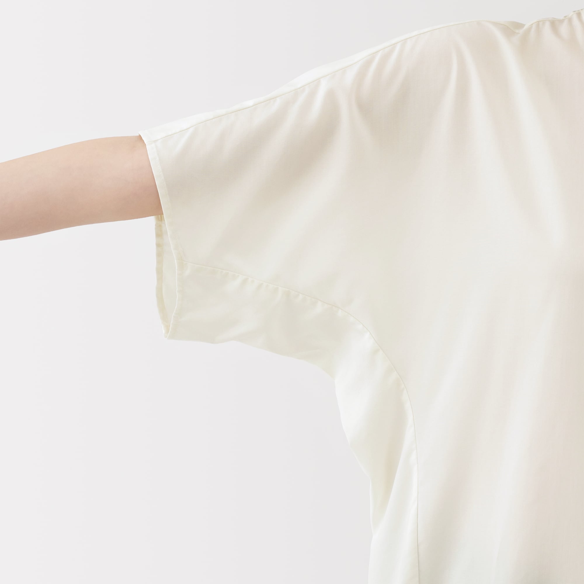 婦人　なめらか　リヨセル混五分袖ブラウス