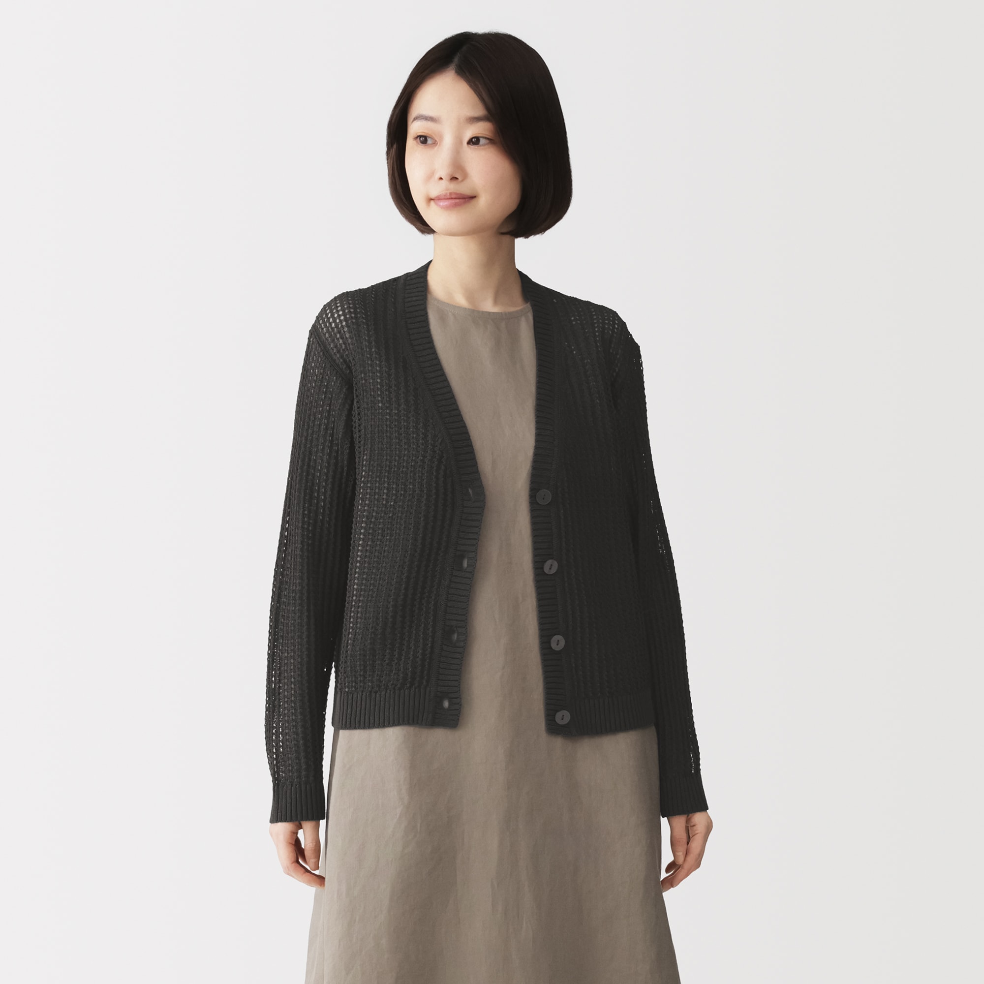 婦人　リネン混透かし編みＶネックカーディガン