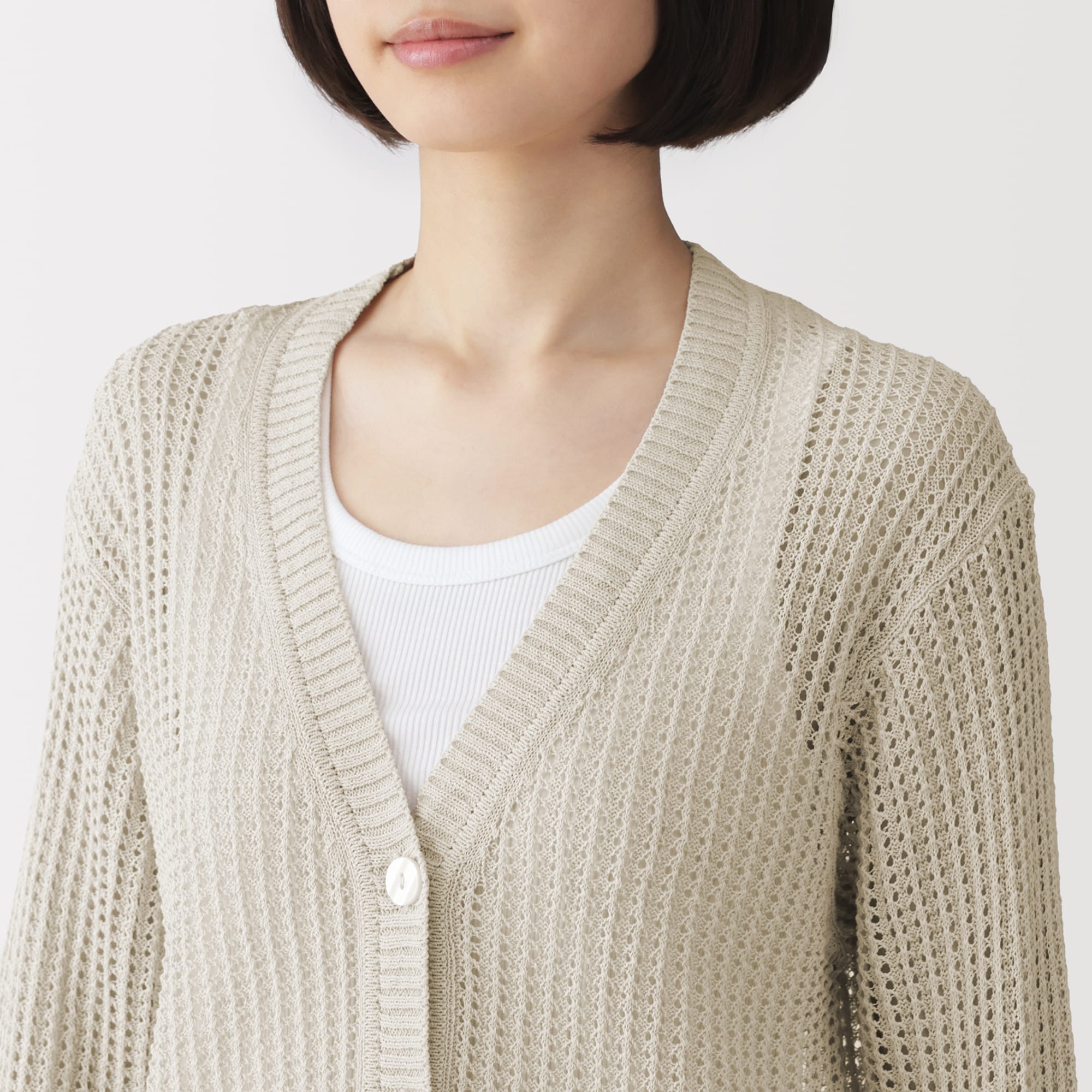 婦人　リネン混透かし編みＶネックカーディガン