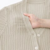 婦人　リネン混透かし編みＶネックカーディガン