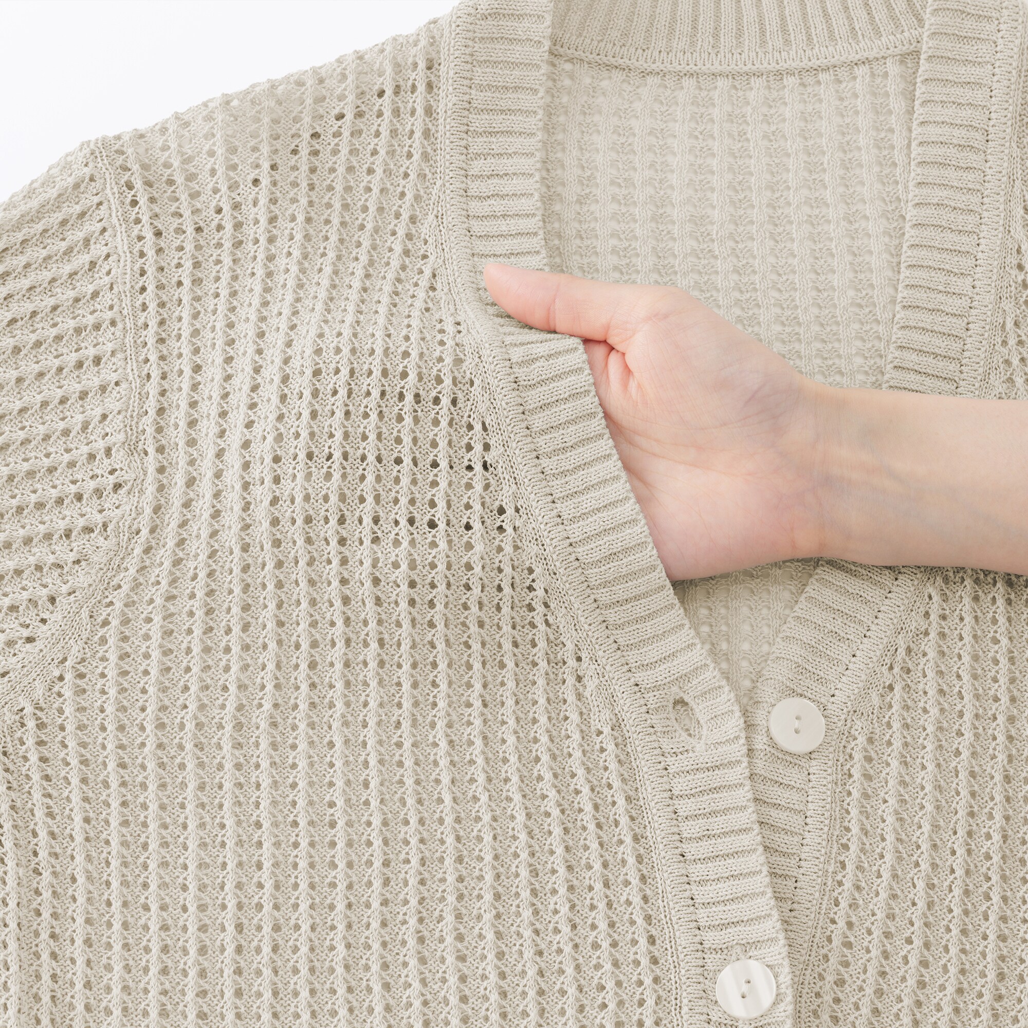 婦人　リネン混透かし編みＶネックカーディガン