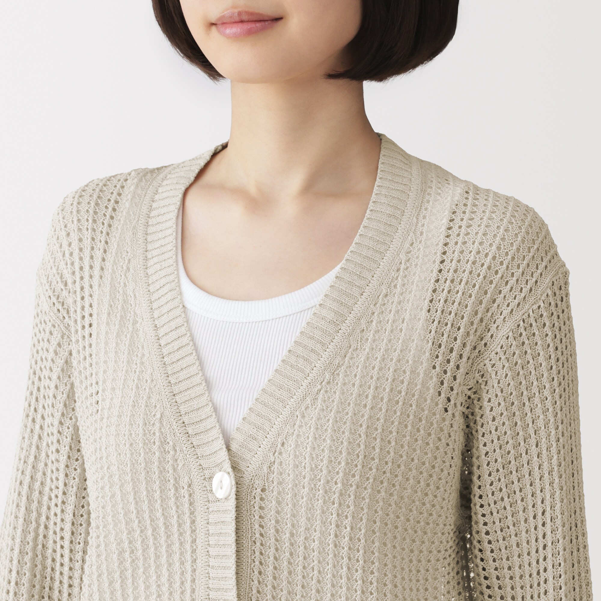 婦人　リネン混透かし編みＶネックカーディガン