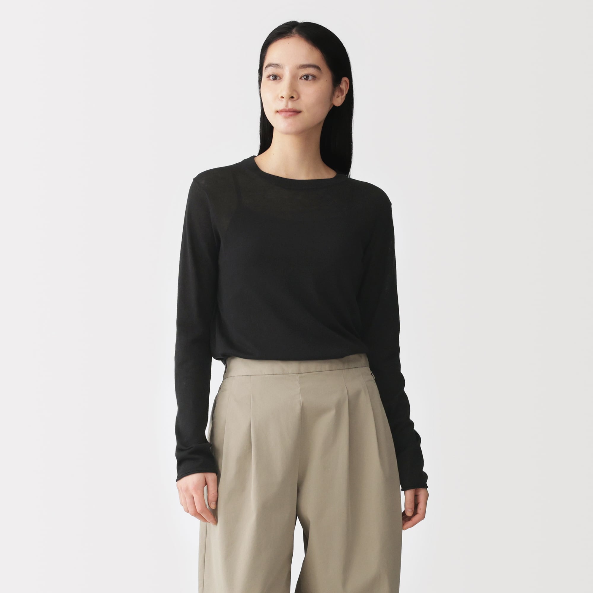 婦人　なめらか天竺編みシアークルーネックセーター