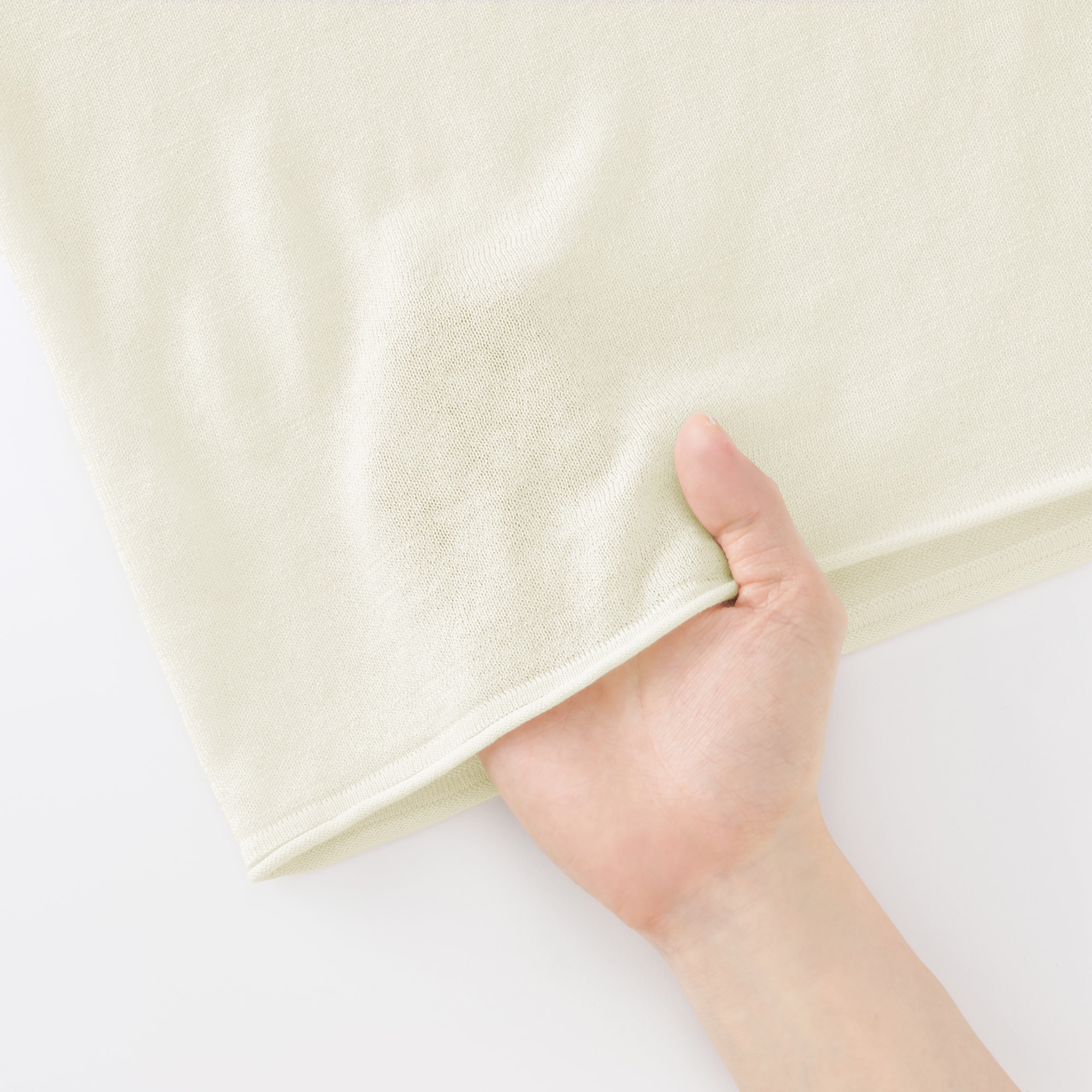 婦人　なめらか天竺編みシアークルーネックセーター