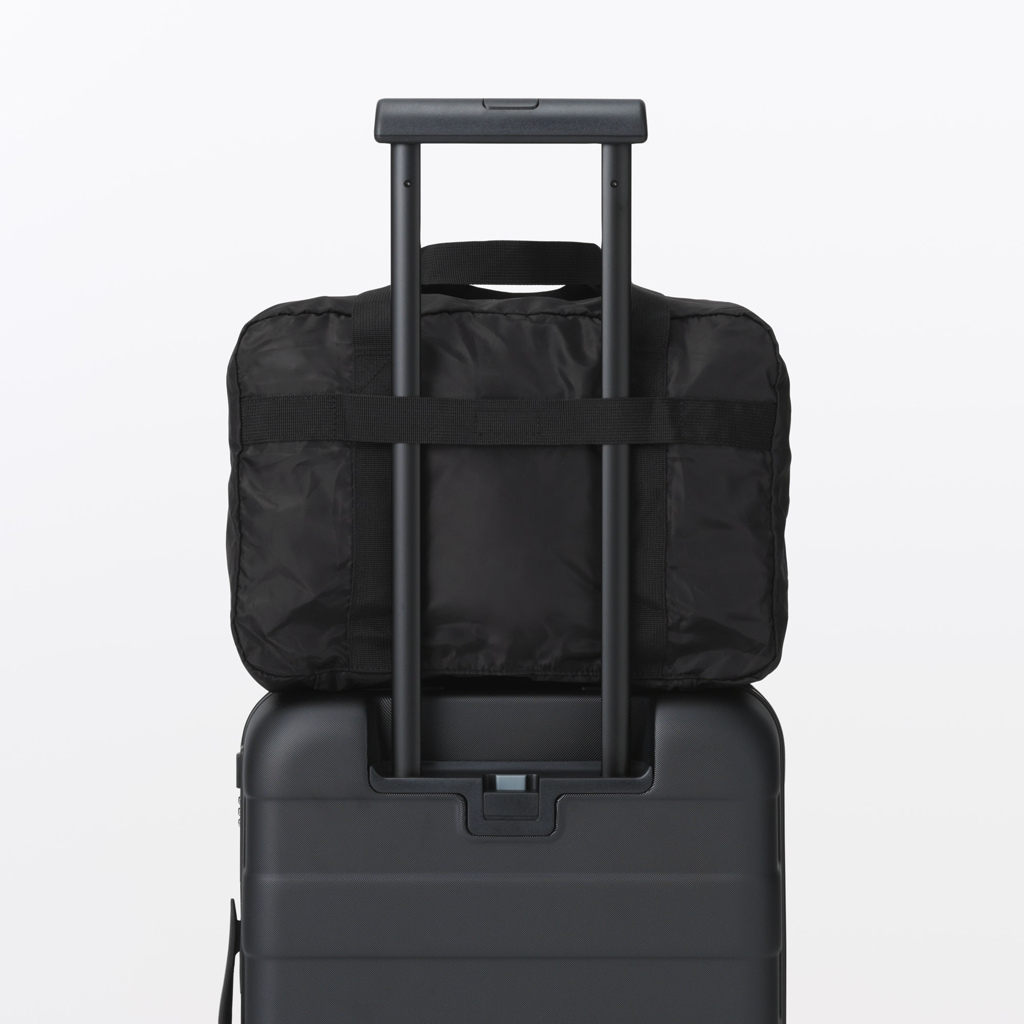 たためる　撥水　旅に便利な　ボストンバッグ