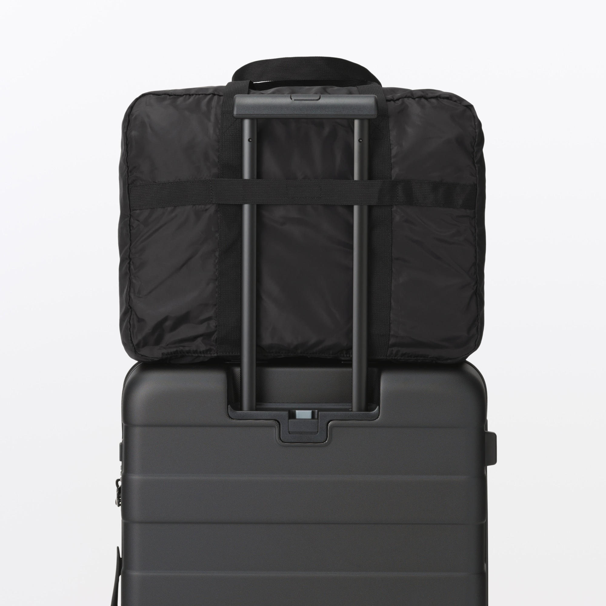 たためる　撥水　旅に便利な　ボストンバッグ