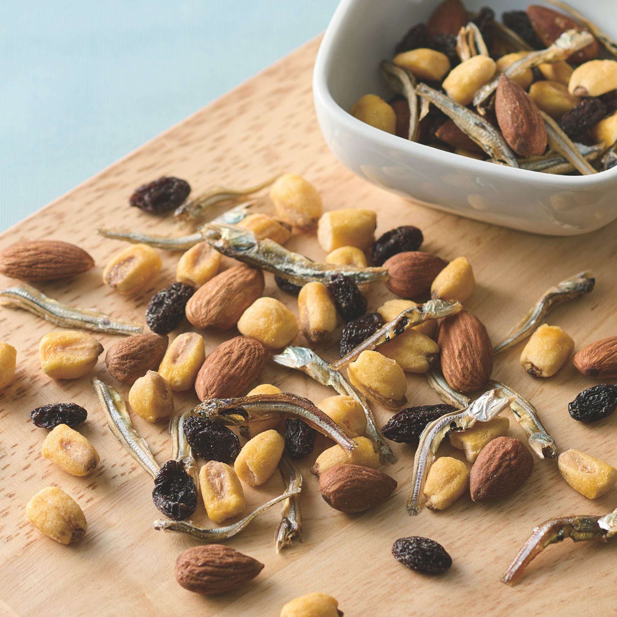 素材の栄養おやつ　カルシウム　小魚＆アーモンド