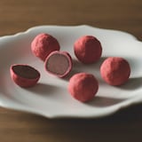 生チョコ入り　いちごトリュフ