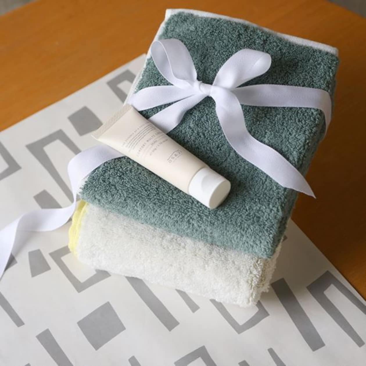 ［ＩＤＥＥ］ＲｅｐｏｓＦａｃｅＴｏｗｅｌＭｏｄｅｒｎＧｒｅｙ