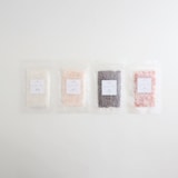 ［ＩＤＥＥ］アロマティックレッド×クリスタルバスソルトＵｌｕｒｕ６０ｇ