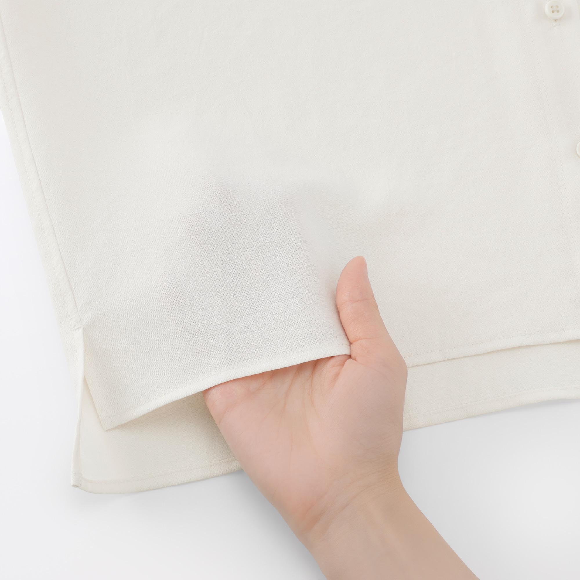 婦人　風を通す　フレンチスリーブブラウス